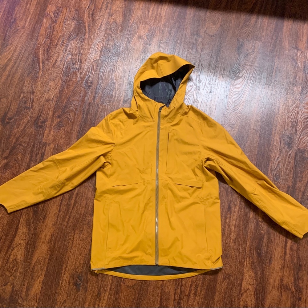 Lululemon rain jacket